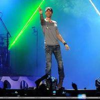 Enrique Iglesias perforrms during the 'Euphoria World Tour' | Picture 109439